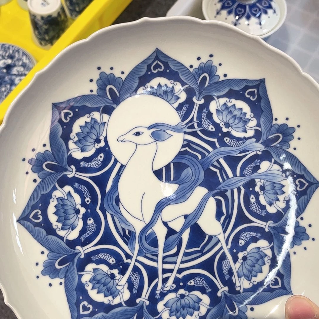 泥藝瓷梦九色鹿宝象花口壶承