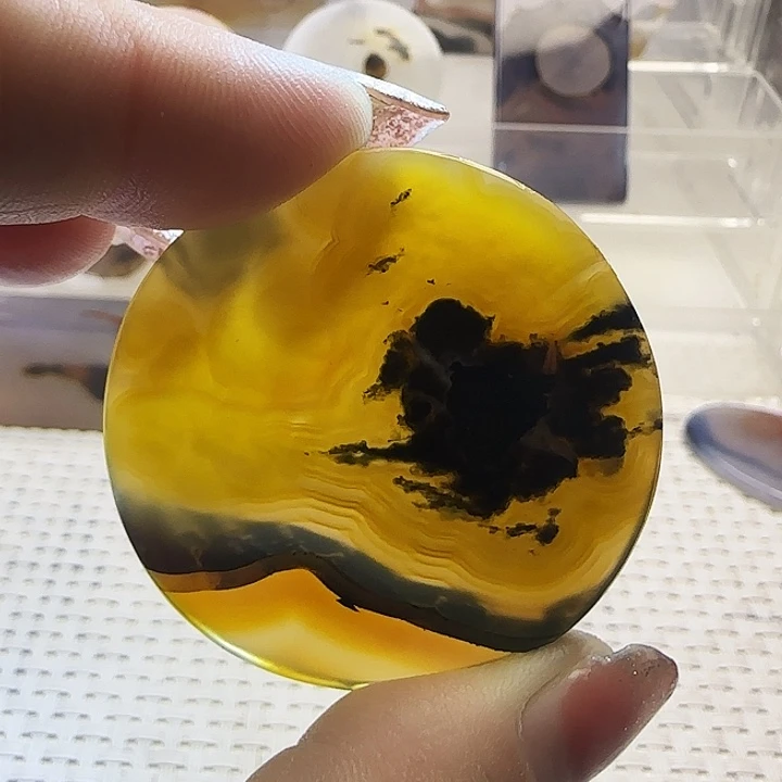 玛瑙/玉髓未镶嵌珠宝奇石