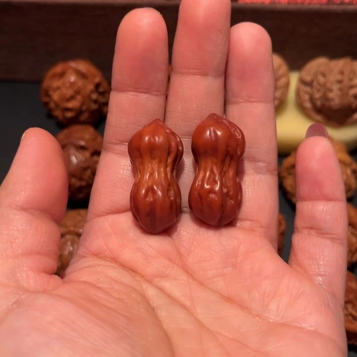 文玩核桃吊坠小花生