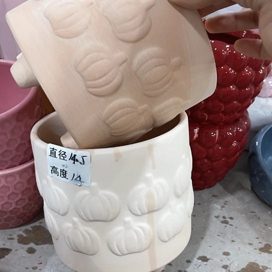 多肉绿植陶瓷花盆9.9包邮，有孔