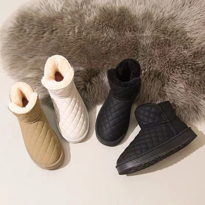 W9917踩屎感加绒雪地靴女新款冬季高帮大棉鞋保暖小白鞋