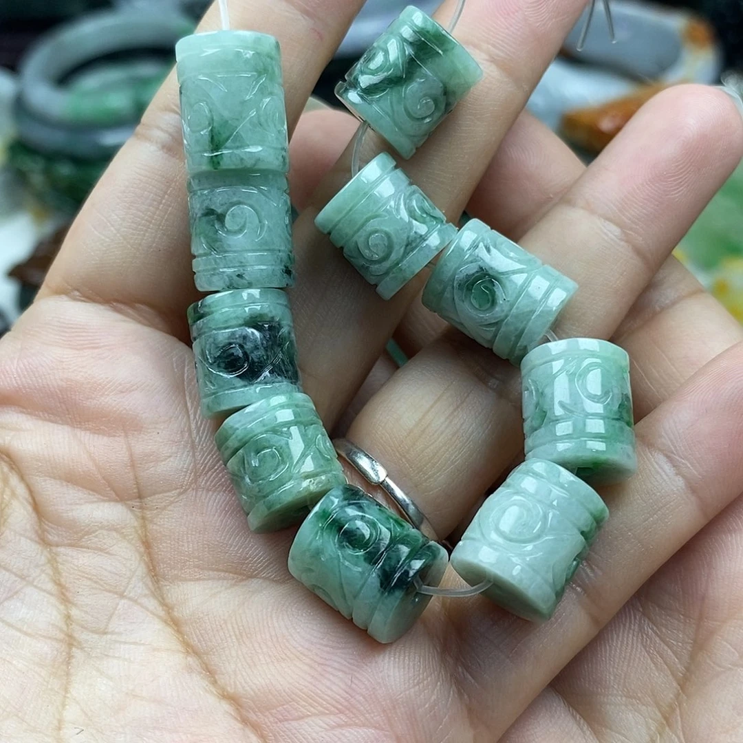 颈饰未镶嵌翡翠手串