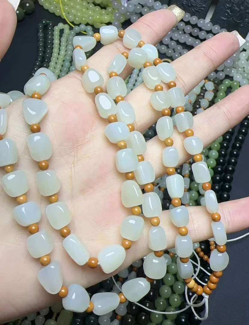 和田玉项链随形白玉