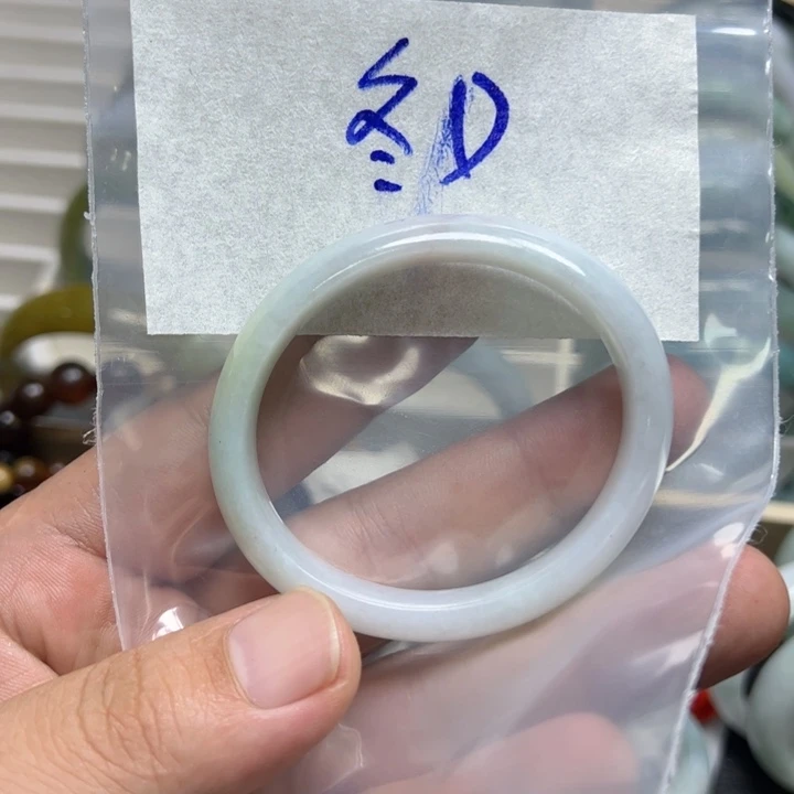 冬***D定制翡翠未镶嵌翡翠