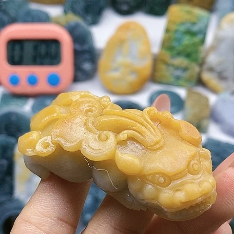 定制翡翠未镶嵌貔貅