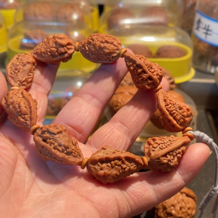 文玩核桃把件手串
