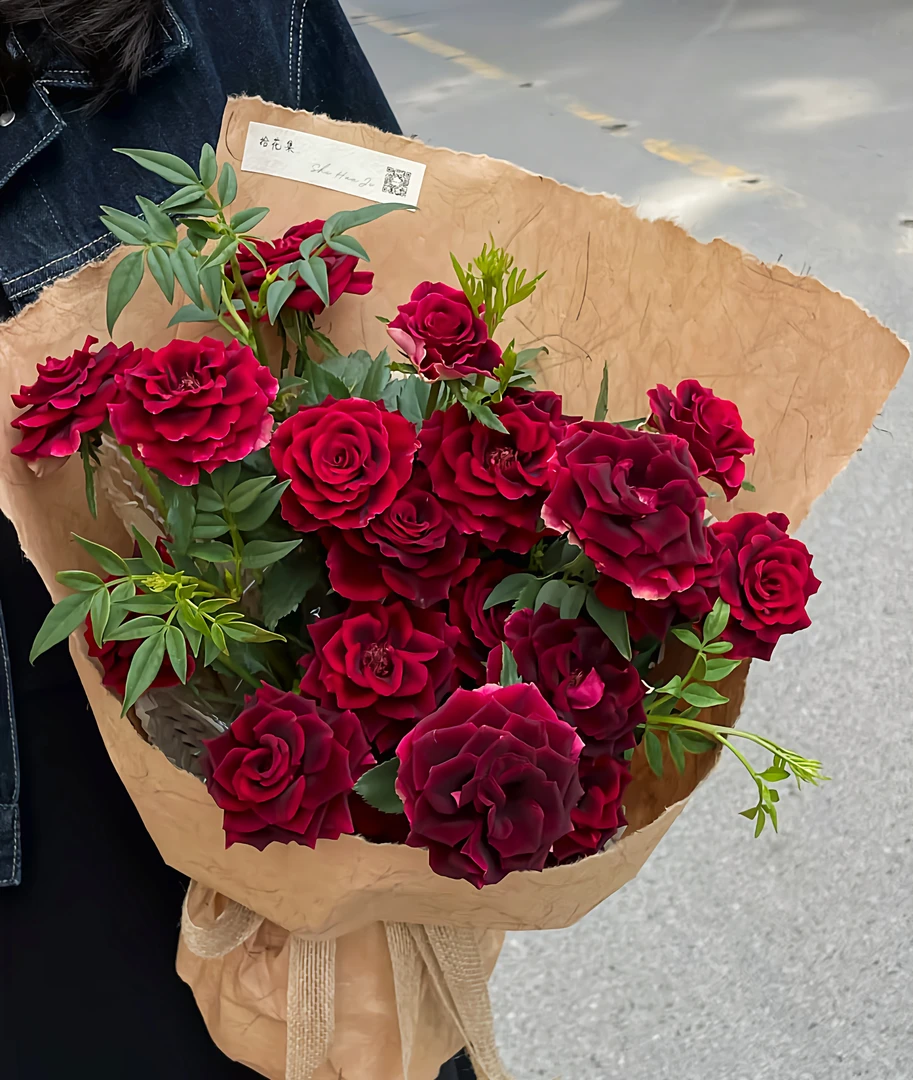 【紫罗兰多头玫瑰花】一眼沦陷—昆明鲜花（顺丰包邮）云南a级玫瑰