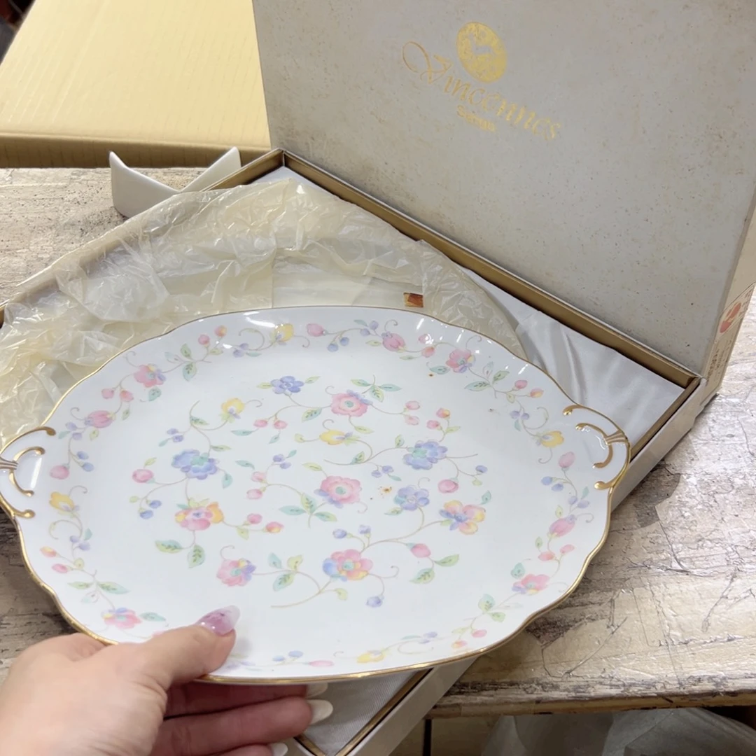 瓷片陶瓷和金属表面涂了