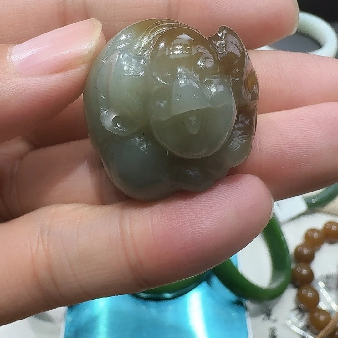 和田玉（糖玉）未镶嵌颈饰