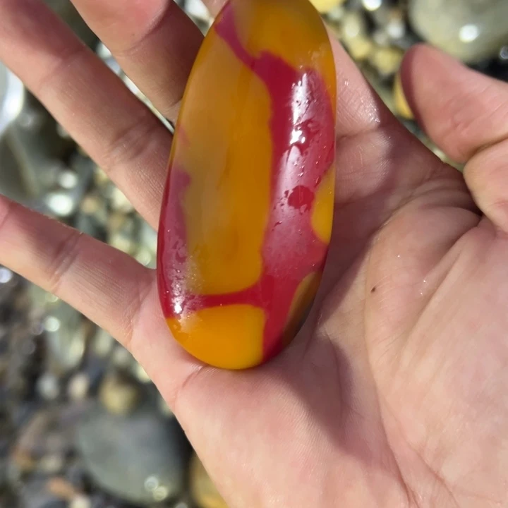 和田玉（糖玉）未镶嵌珠宝奇石