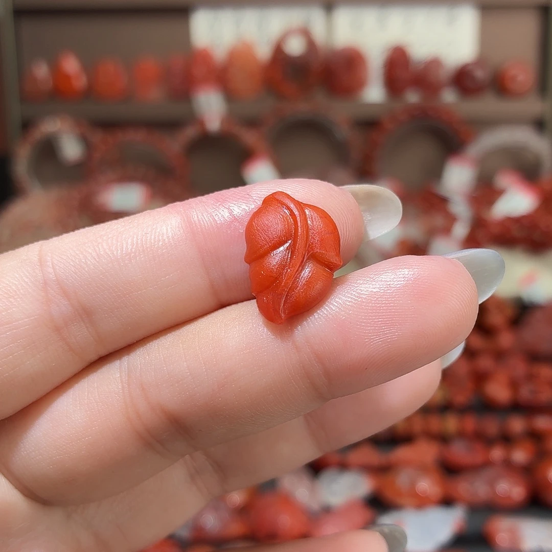 南红玛瑙未镶嵌颈饰肉金枝玉叶