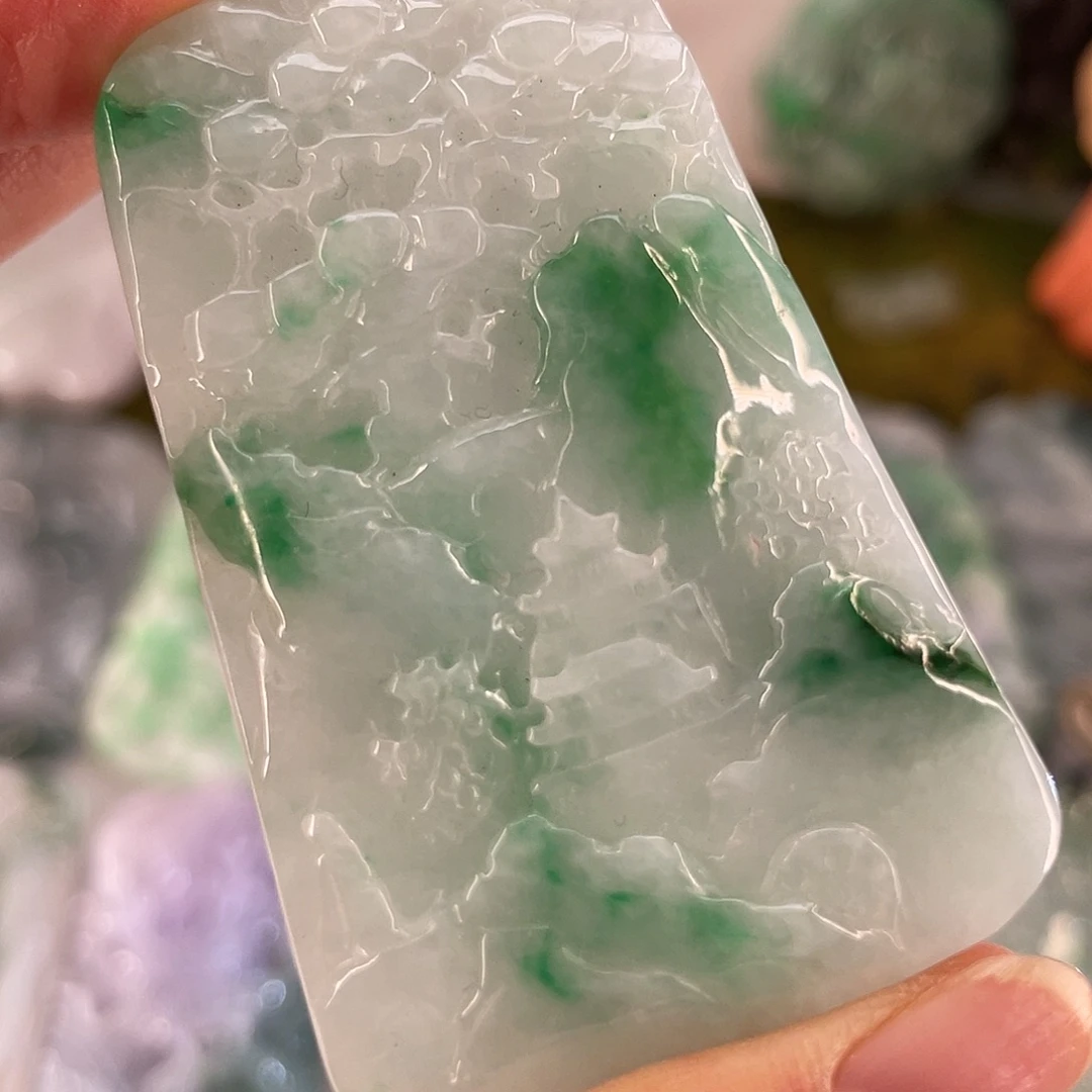 颈饰未镶嵌翡翠山水牌