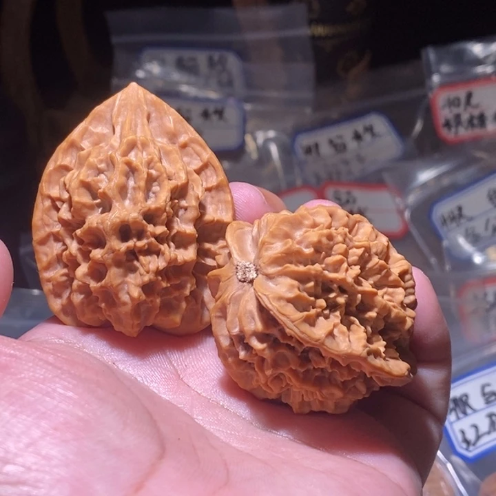 文玩核桃吊坠42全品龙鳞