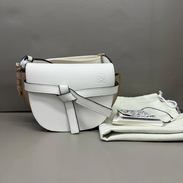 95新 LOEWE/罗意威 单肩包1110 2160