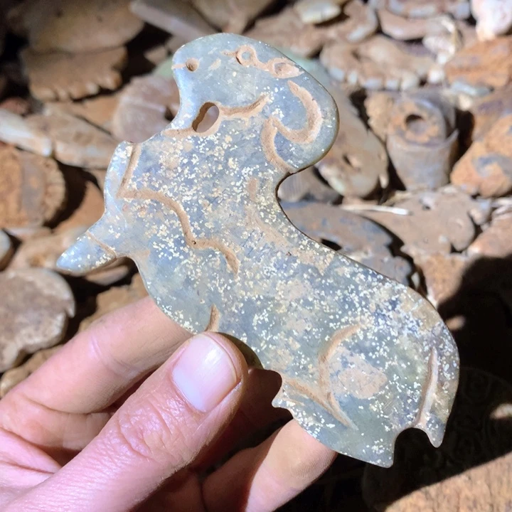 和田玉未镶嵌挂件