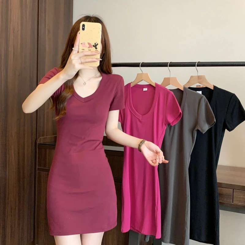 夏装连衣裙女包臀修身多巴胺小个子显瘦气质高级感小众设计裙子女