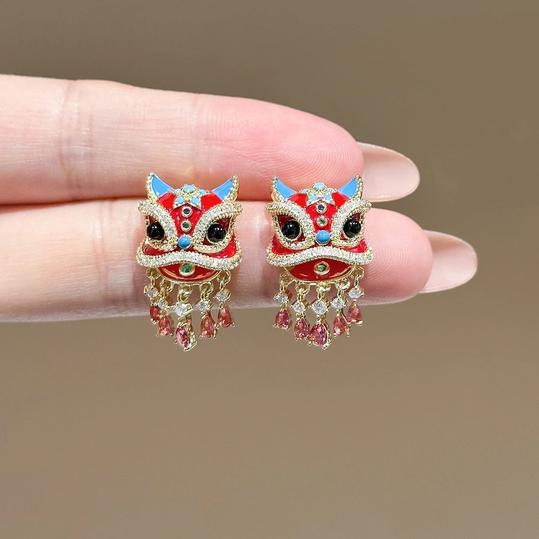 铜合金耳饰 新中式红色国潮醒狮耳钉复古轻奢小众设计感国风耳饰