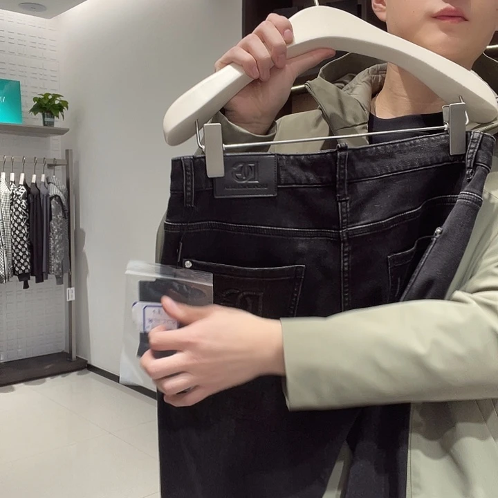 M***️097迪嘎呀牛仔裤黑色32码