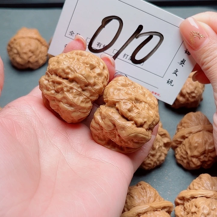 文玩核桃吊坠010号 43尺寸