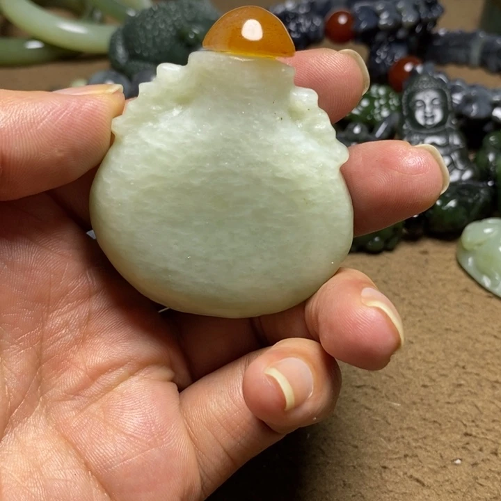 颈饰未镶嵌和田玉