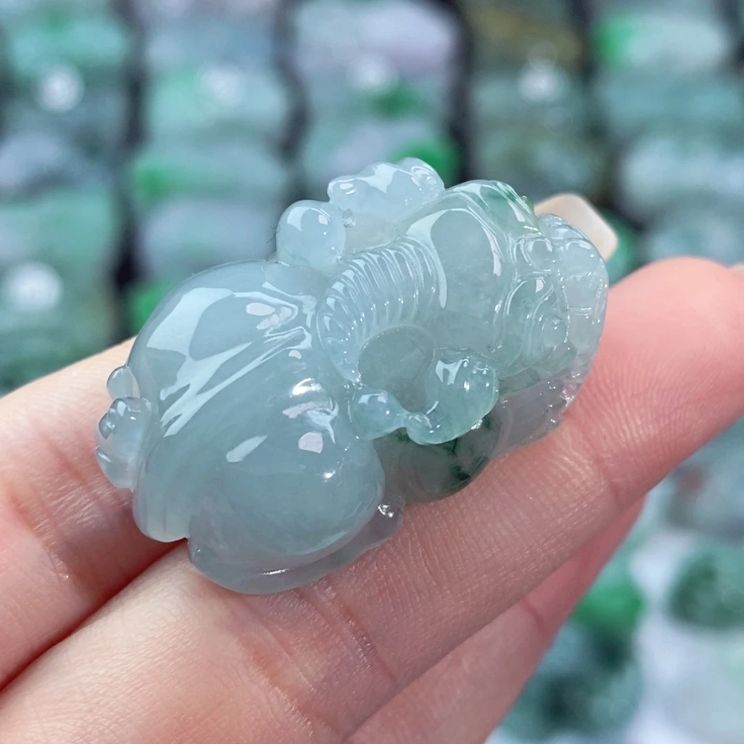 颈饰未镶嵌翡翠天然