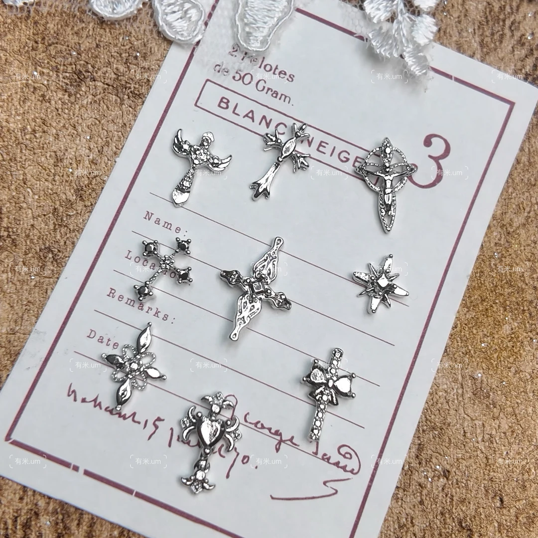 新款美甲饰品迷你银色克罗心十字架朋克风金属无钻版本指甲饰品