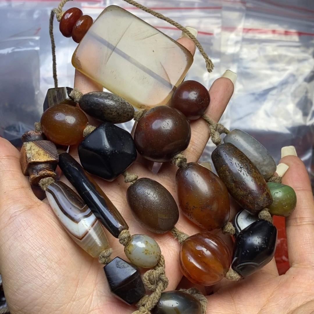 玛瑙/玉髓颈饰未镶嵌