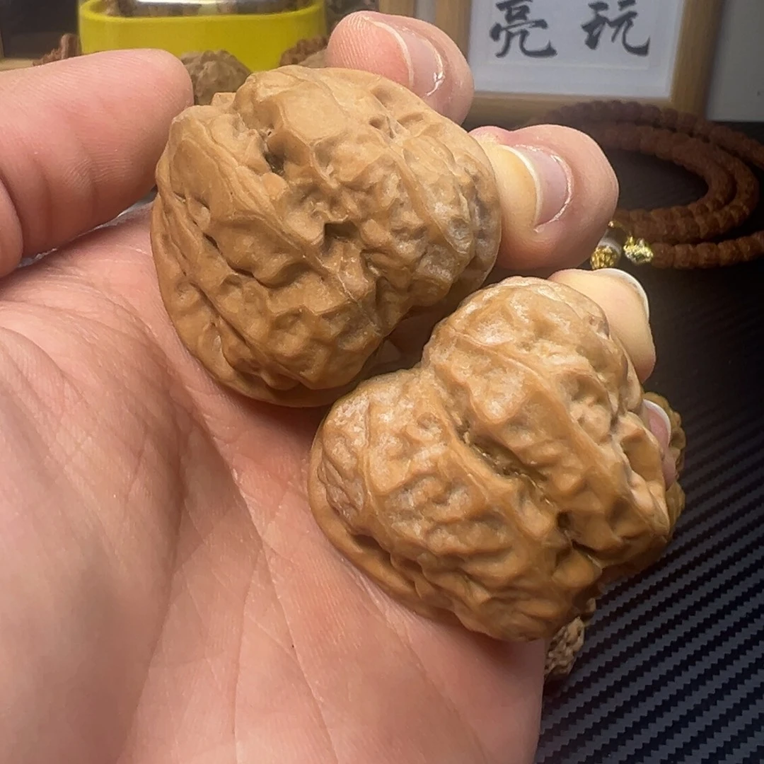 小***阳文玩核桃把件40蛤蟆头