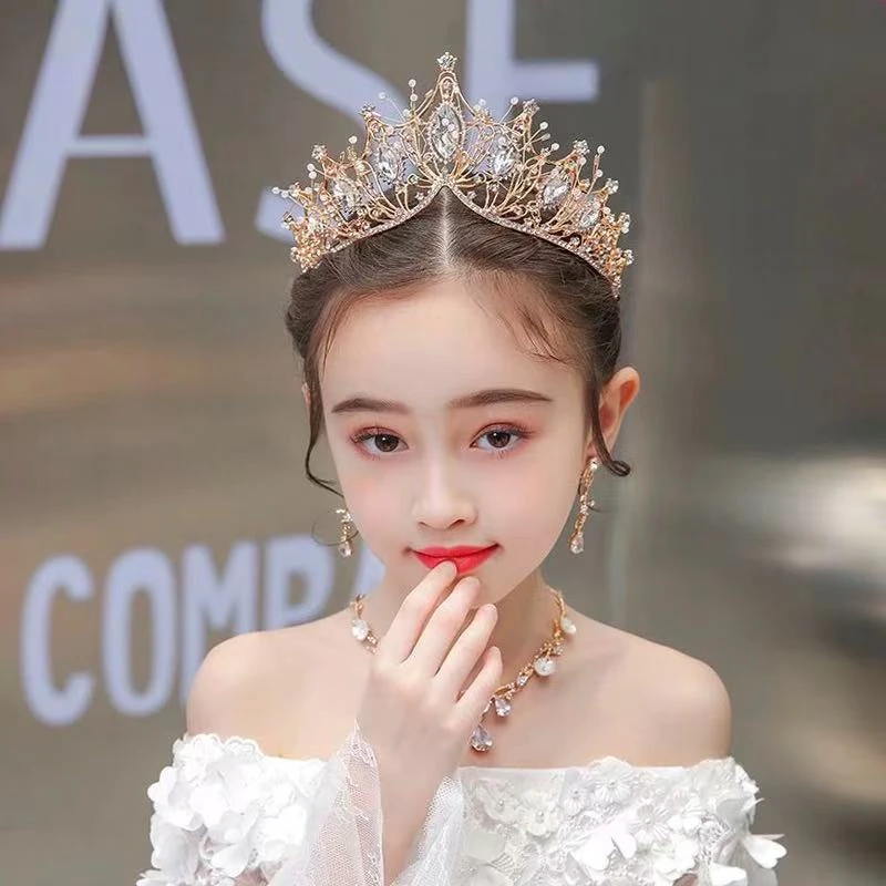 夏款衣服一件，找客服备注尺码