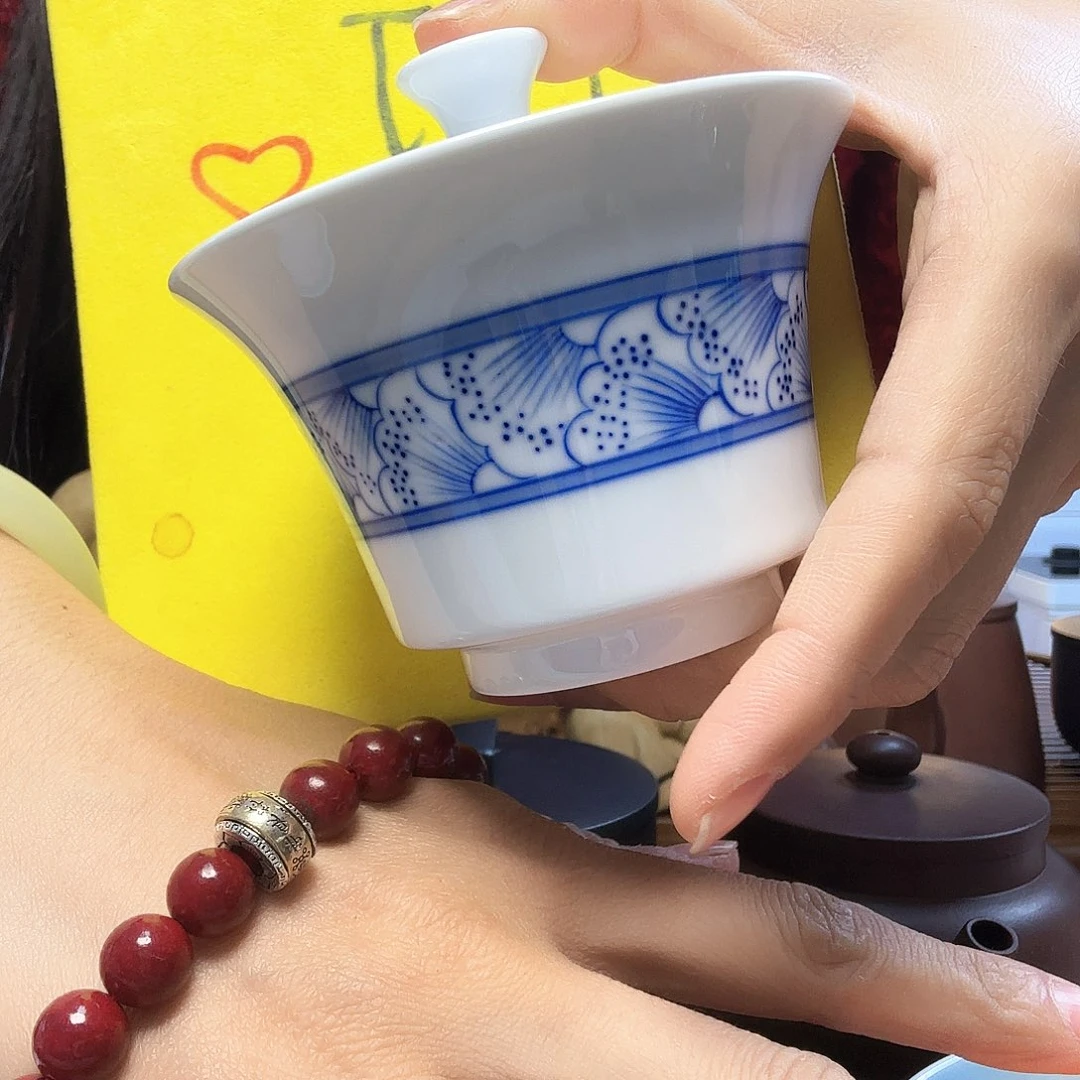 Ed FB TV N TV TV FB h y