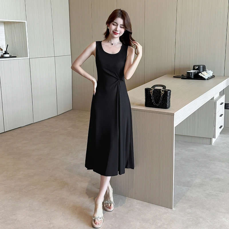 垂感冰丝无袖背心连衣裙女夏季新款设计感气质扭结黑色a字中长裙