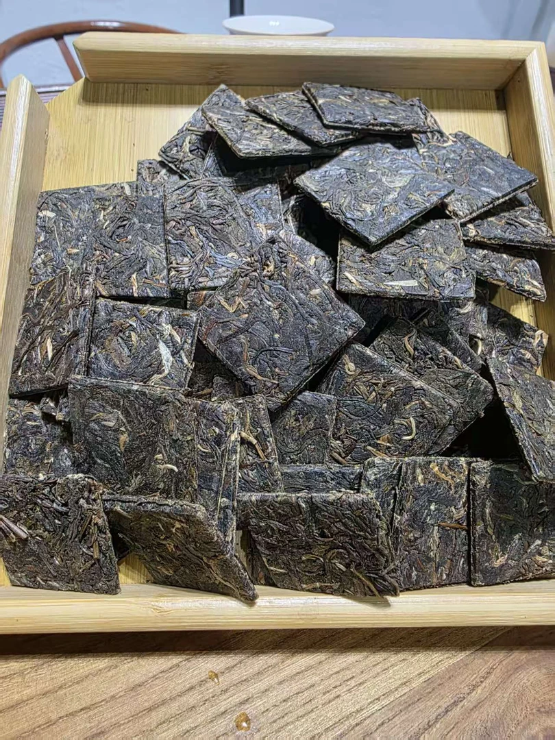 2023年勐库西半山普洱茶生茶小方片