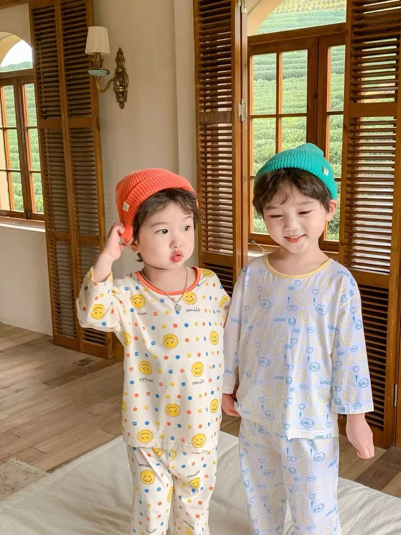 三只小鸭微笑笑脸空调服套装         1021