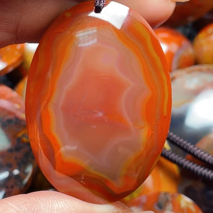 玛瑙/玉髓战国红玛瑙挂件未镶嵌维*