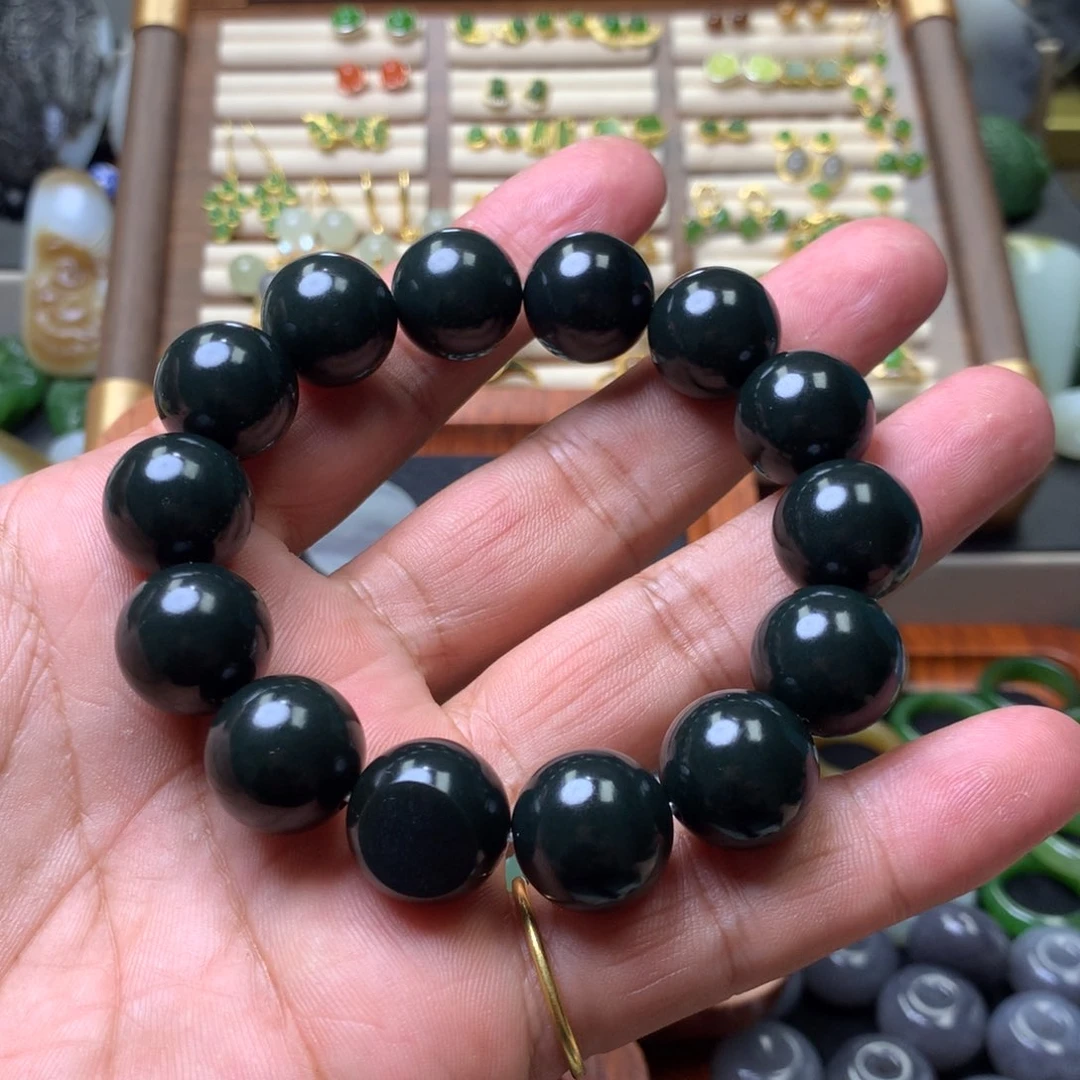 和田玉颈饰未镶嵌赢*青玉手串