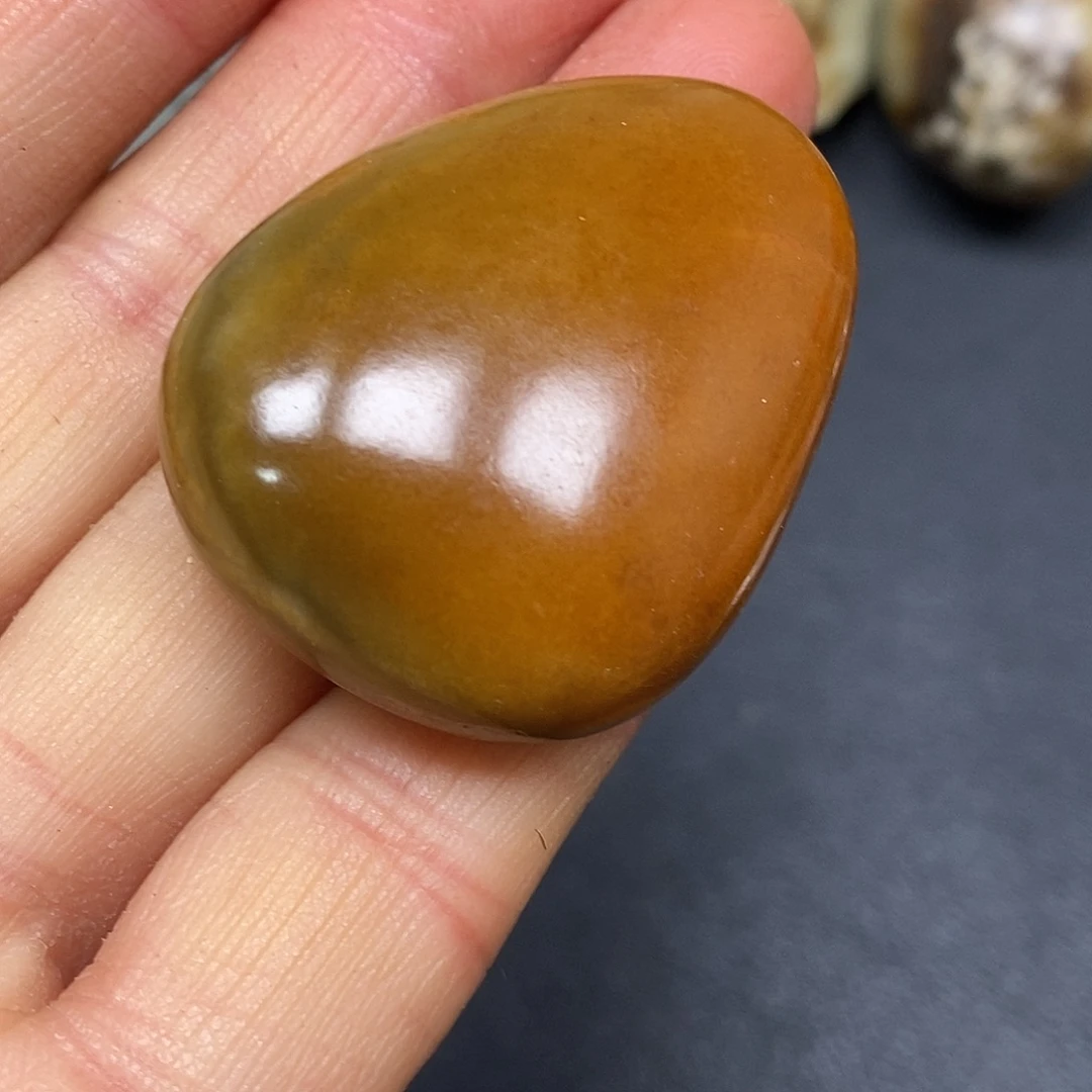 和田玉未镶嵌珠宝奇石