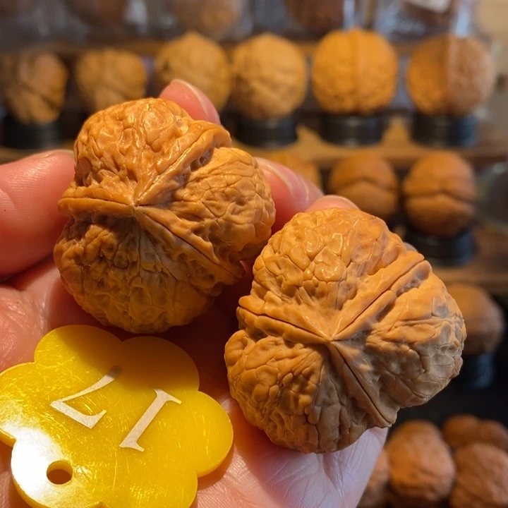 铁核桃三棱39尺手把件