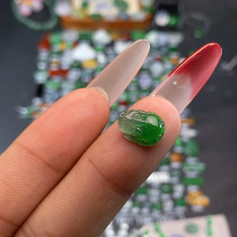 【闪购商品】翡翠挂件未镶嵌貔貅