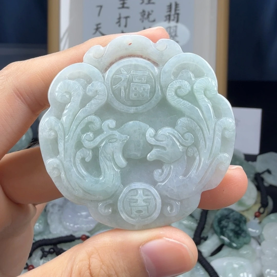 翡翠未镶嵌颈饰翡翠