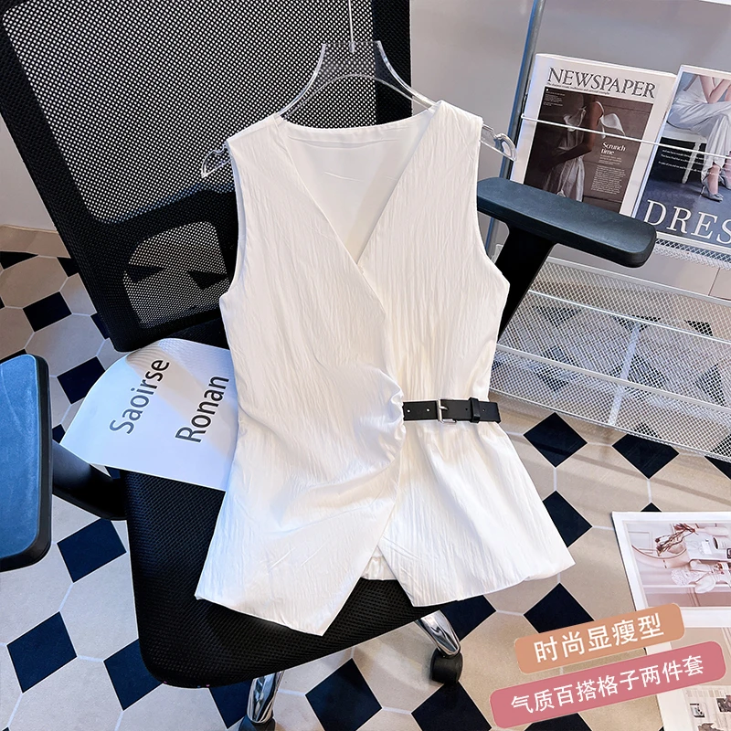 法式气质复古格纹V领小众设计侧系皮扣收腰显瘦无袖背心时尚衬衫