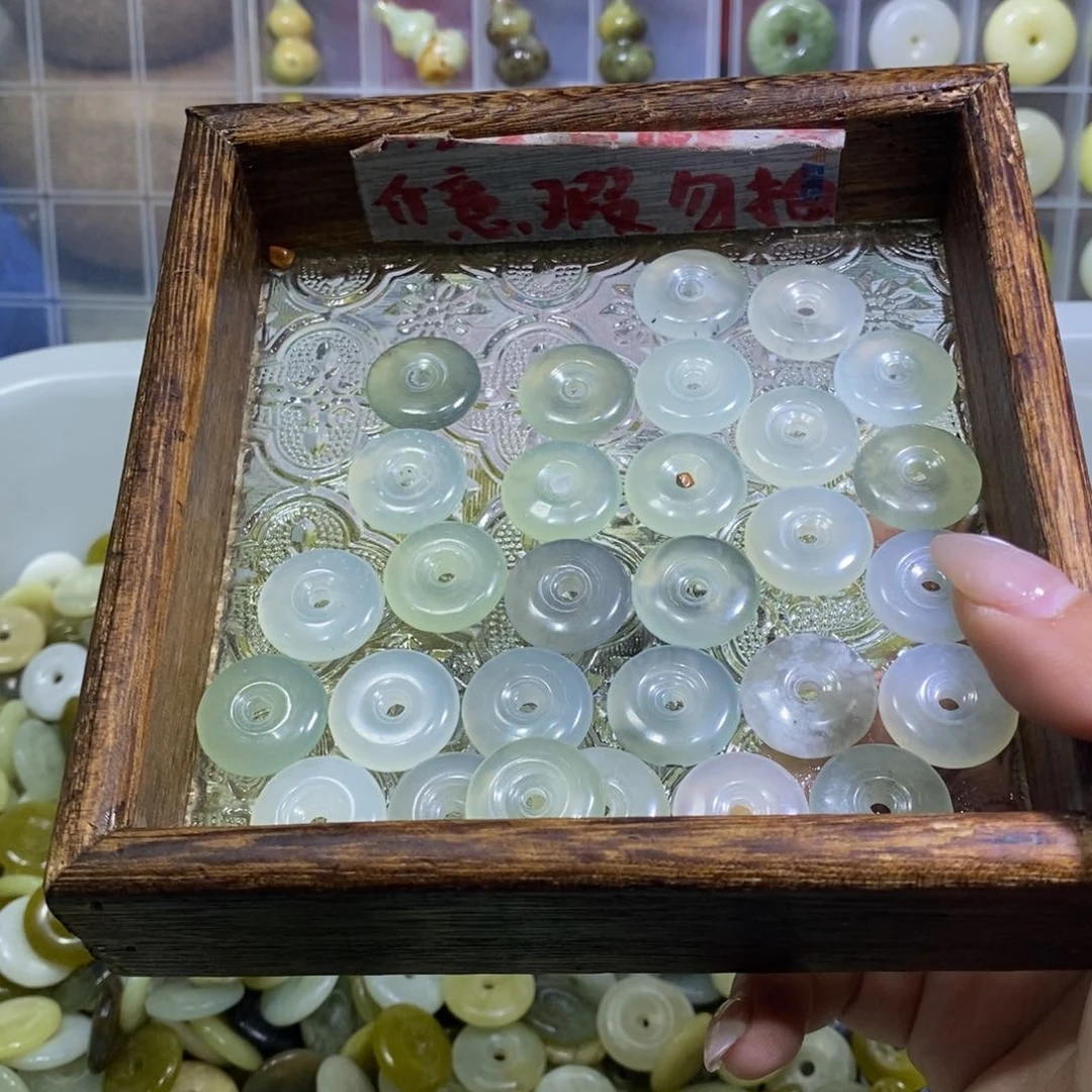 合金蛇纹石玉颈饰14