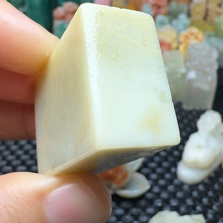 青田石真真正正章