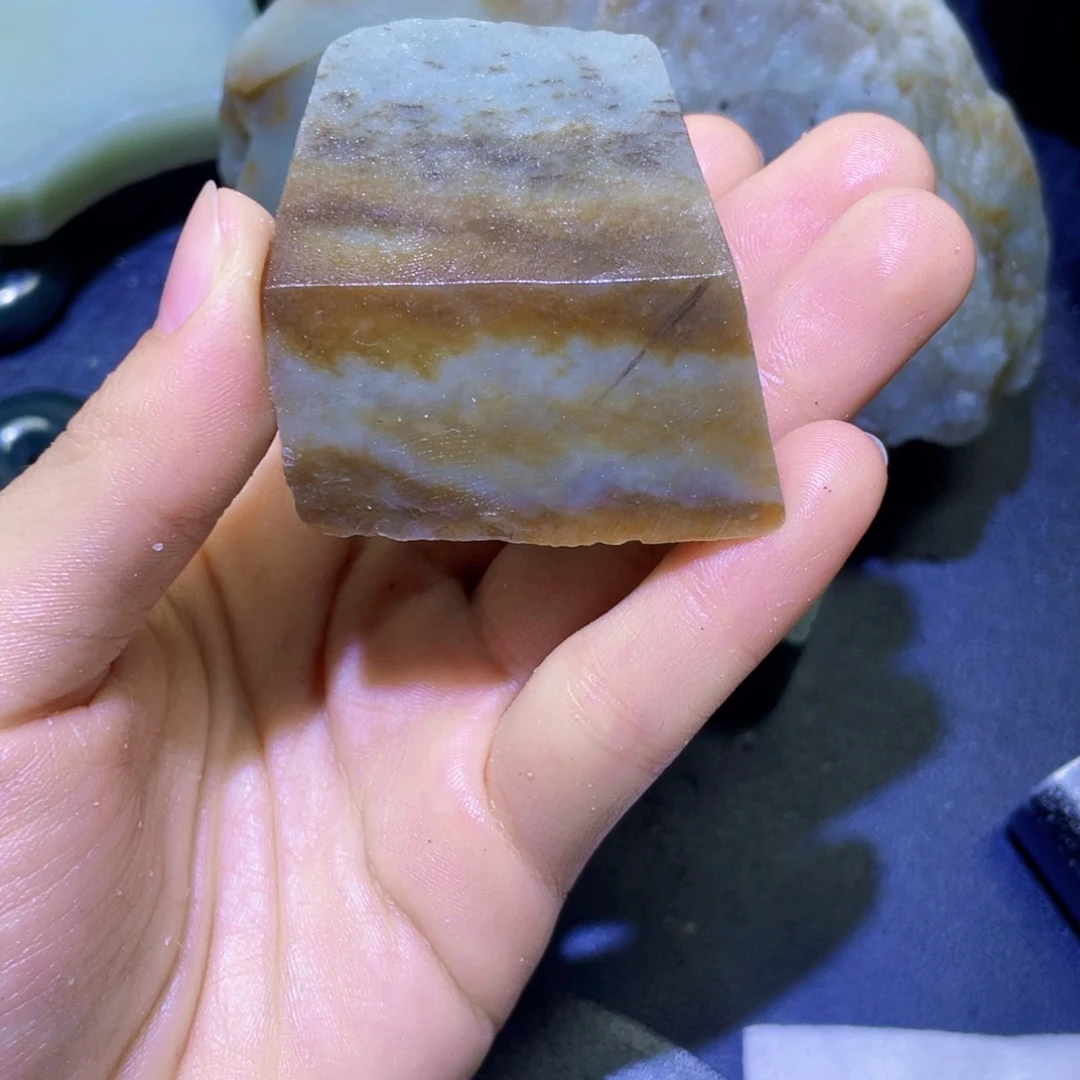 和田玉未镶嵌珠宝半成品