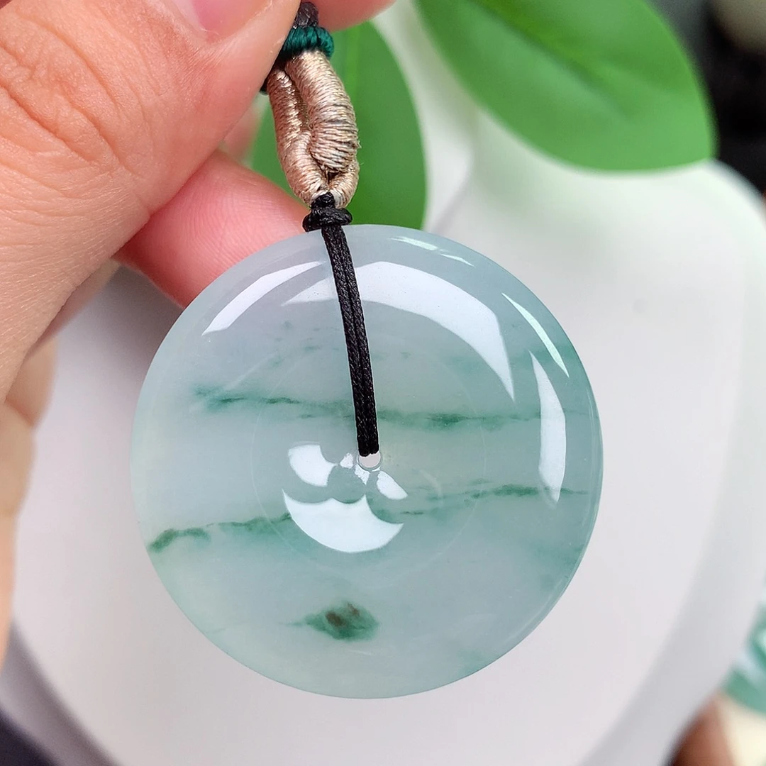 颈饰未镶嵌翡翠平安扣 35.7x6.1mm