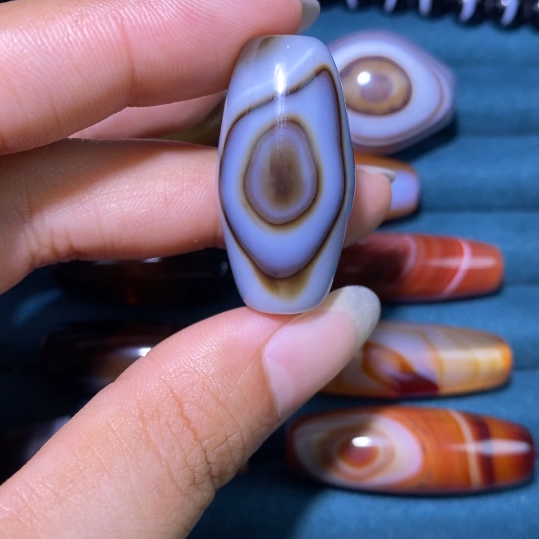 未镶嵌玛瑙/玉髓珠宝奇石