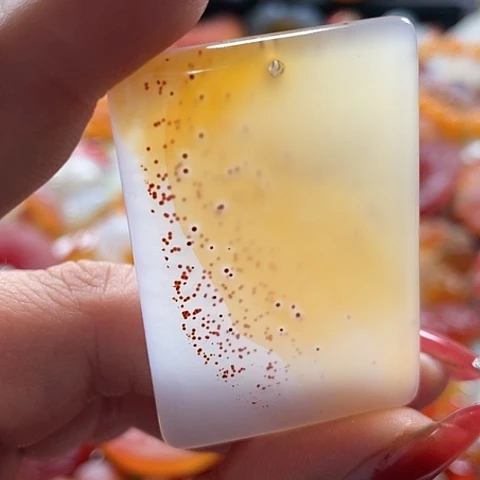 未镶嵌颈饰玛瑙/玉髓