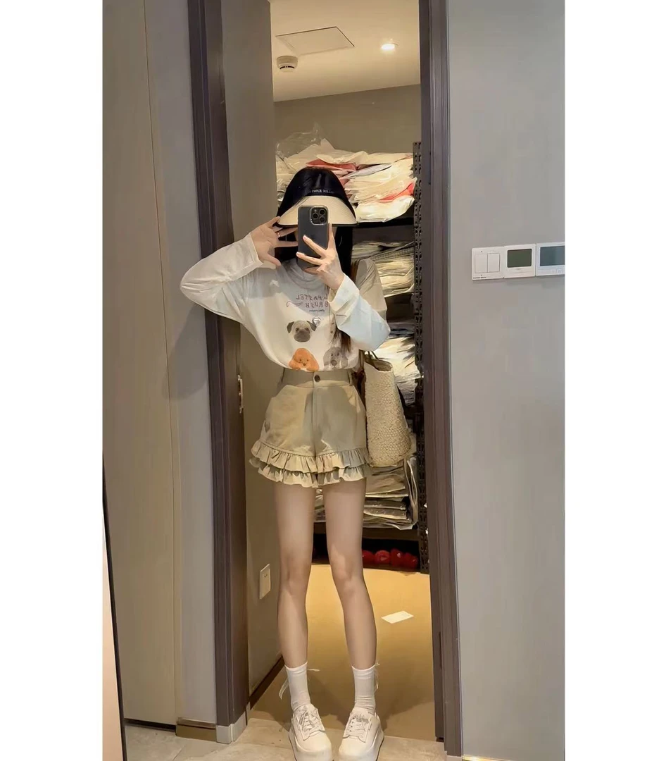 夏季泡菜国新款简约宽松小狗印花防晒+花边卡其色短裤搭配