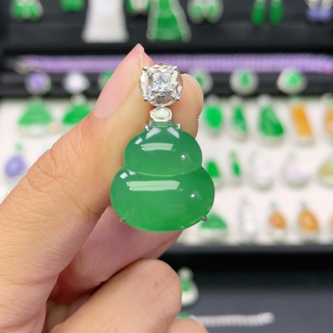 翡翠18K金镶嵌吊坠(不含链)