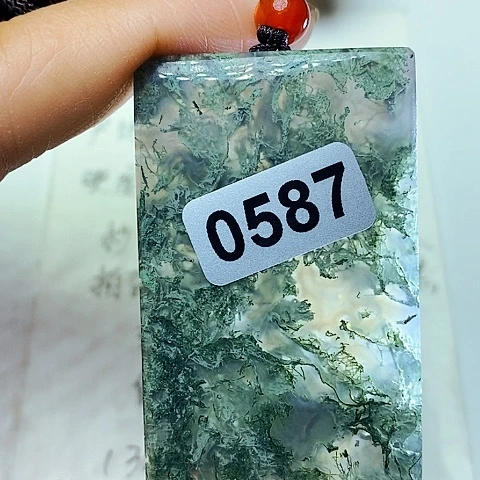 未镶嵌颈饰玛瑙/玉髓弥*