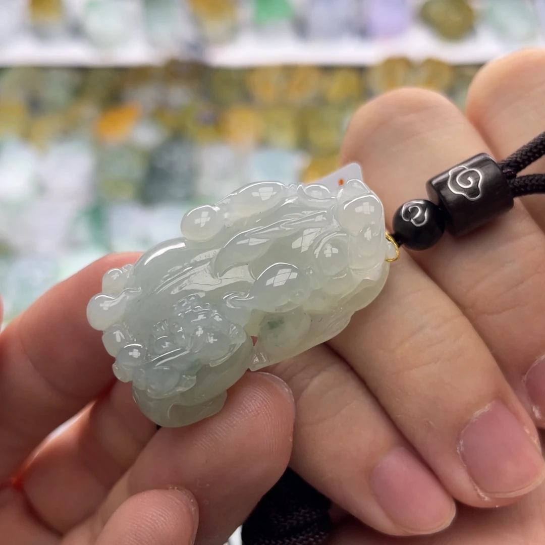 翡翠未镶嵌颈饰貔貅11